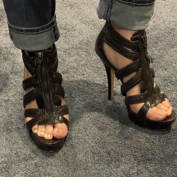 Bebe Brown Venetian Zipper Snakeskin Heel - Picture 1 of 16